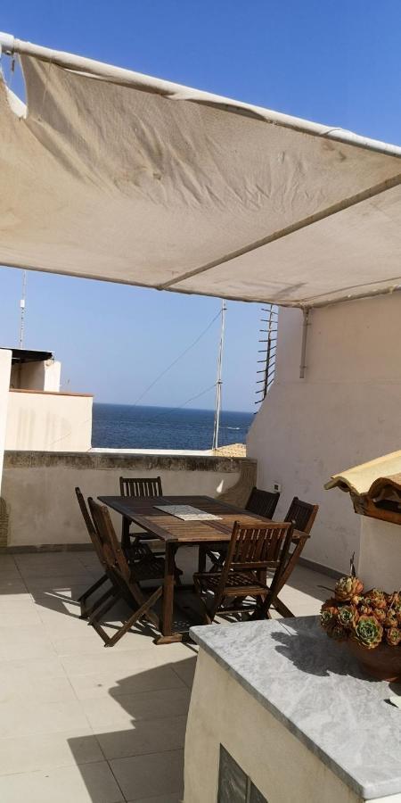 Sea-View Terrace & Bikes Moon Ortigia Holiday Home Syrakus Exterior foto